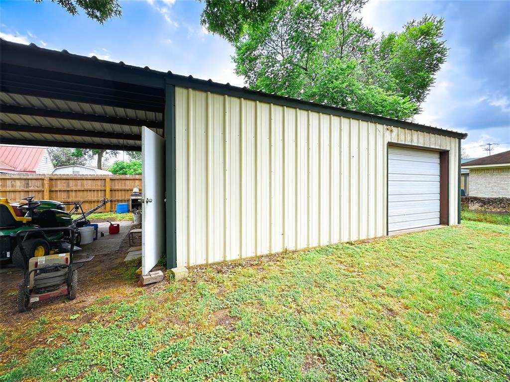 406 S Franklin Street, La Grange, Texas image 13