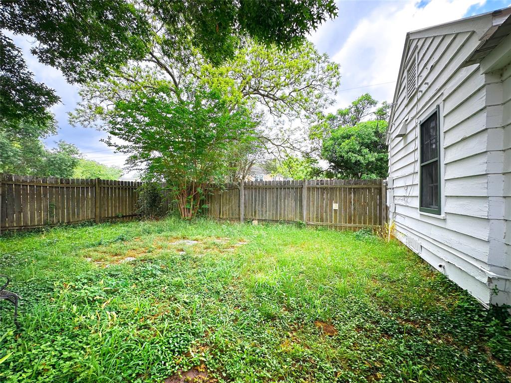 406 S Franklin Street, La Grange, Texas image 11