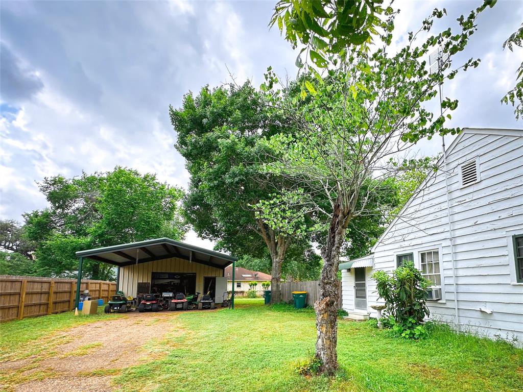 406 S Franklin Street, La Grange, Texas image 12