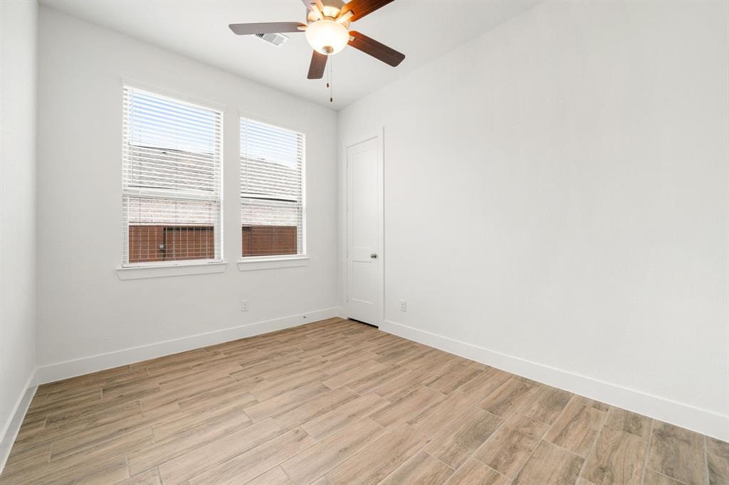 4907 Vaughan Way, Iowa Colony, Texas image 16