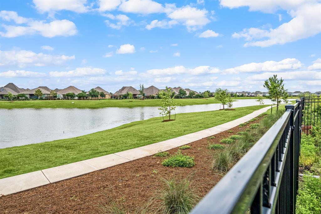 4907 Vaughan Way, Iowa Colony, Texas image 2