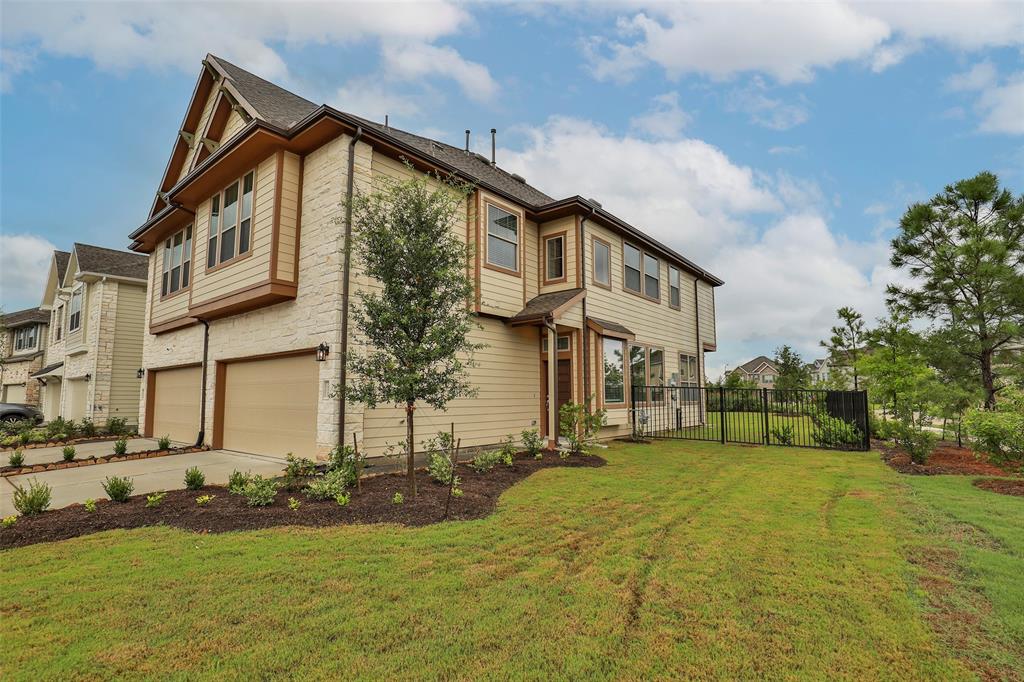 16102 Northern Cardinal Lane, Cypress, Texas image 1