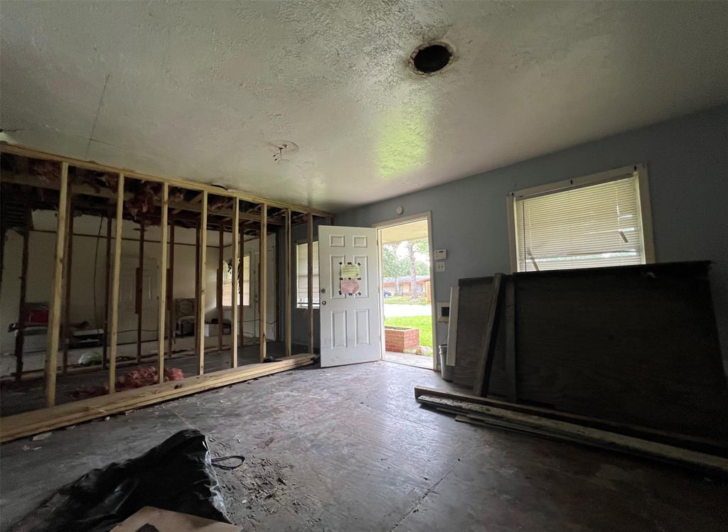 703 W Sterling Street