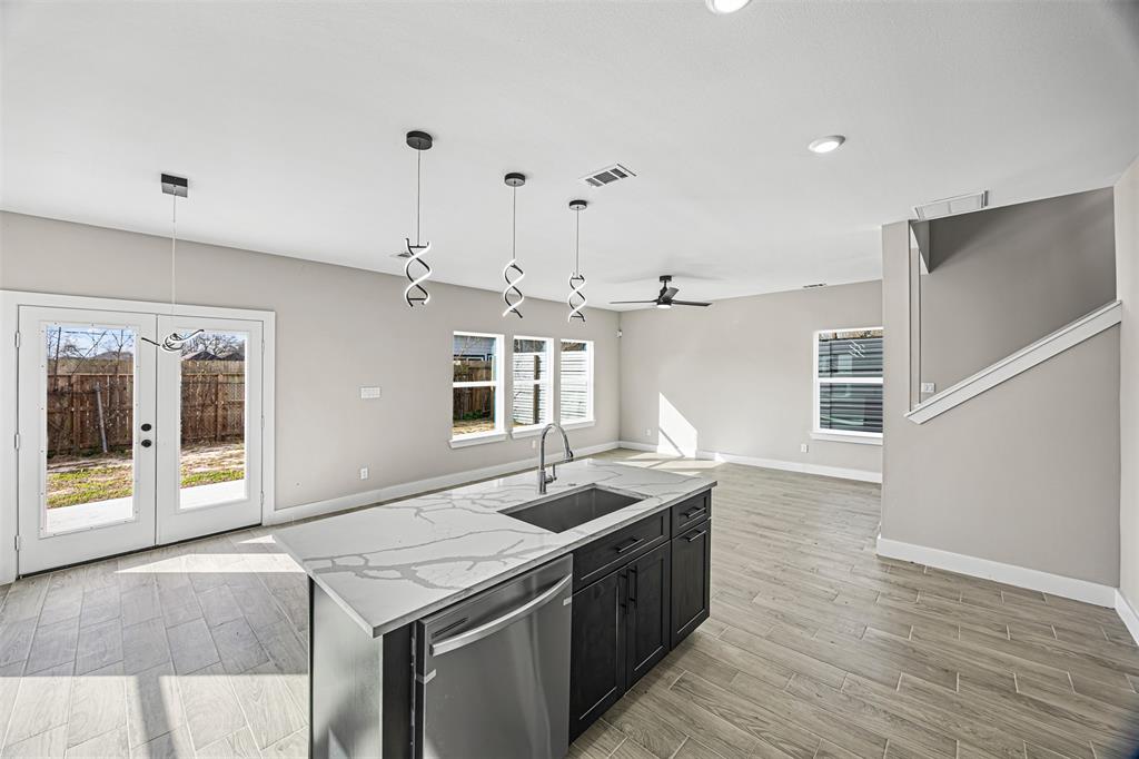 8128 Chateau Street, Houston, Texas image 8