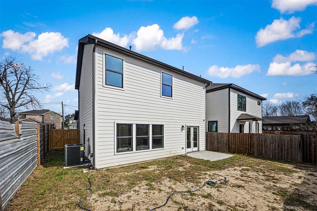8128 Chateau Street, Houston, Texas image 23