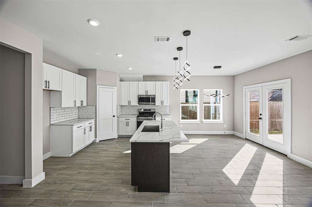 8128 Chateau Street, Houston, Texas image 6