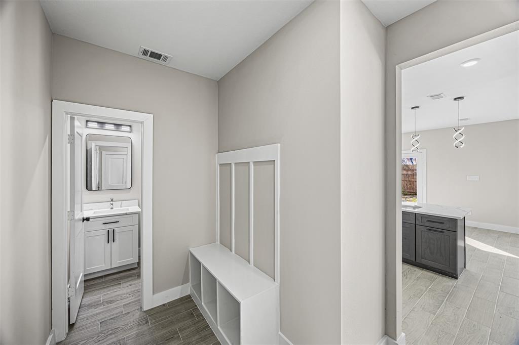 8128 Chateau Street, Houston, Texas image 10