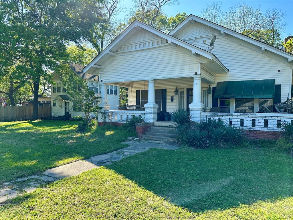 214 N Texas Street, Pittsburg, Texas image 1