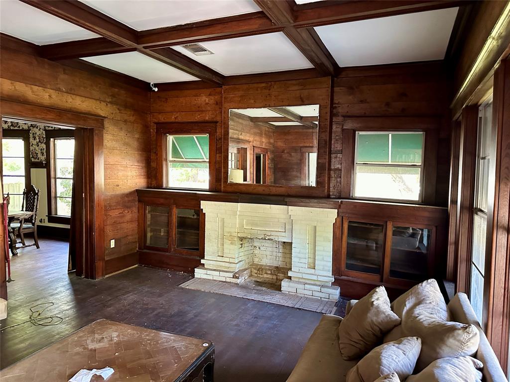 214 N Texas Street, Pittsburg, Texas image 3