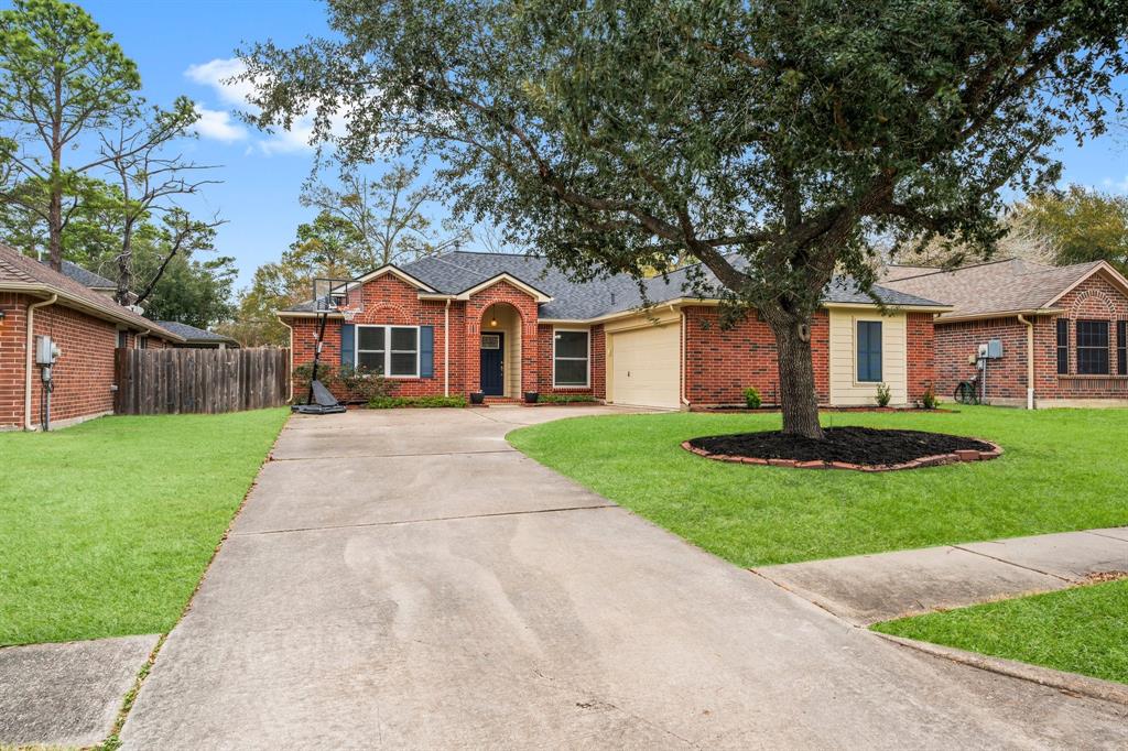 22518 Red Pine Drive, Tomball, Texas image 3