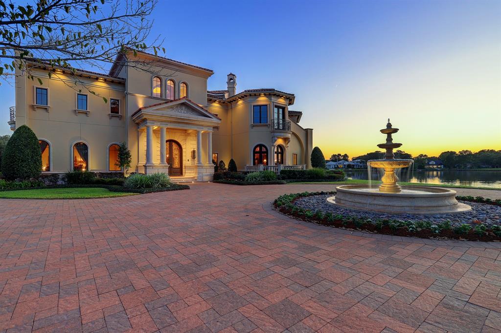 11 Paradise Point Drive