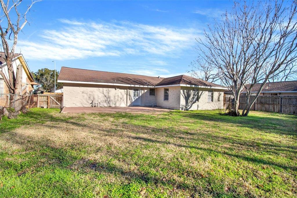 506 Edgebrook Drive, Houston, Texas image 19