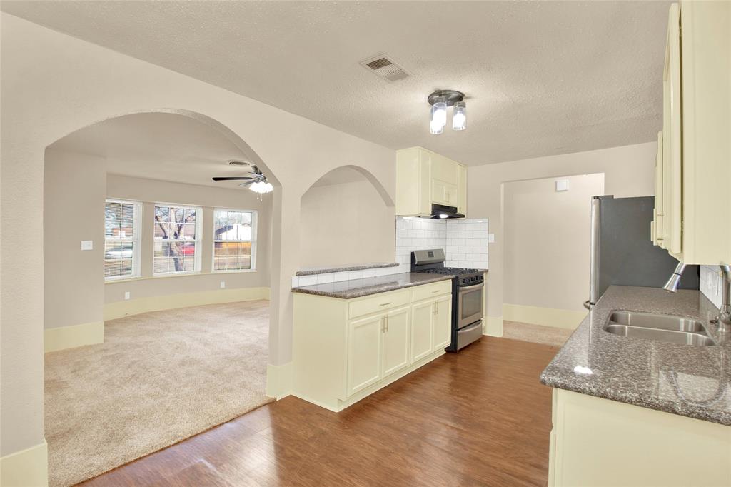 506 Edgebrook Drive, Houston, Texas image 6