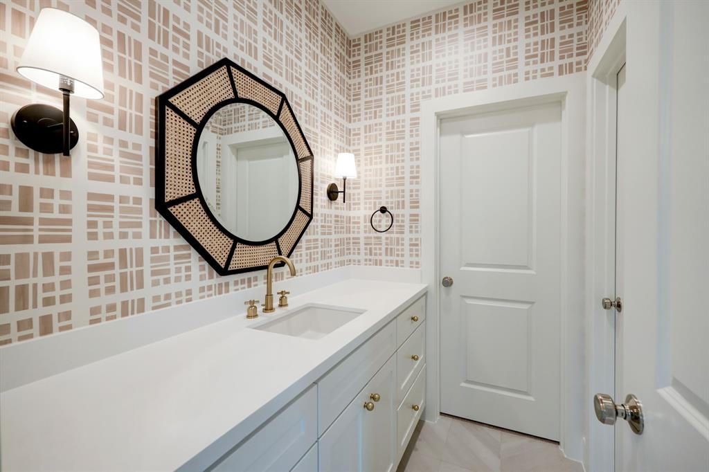 1243 Candlelight Lane, Houston, Texas image 33