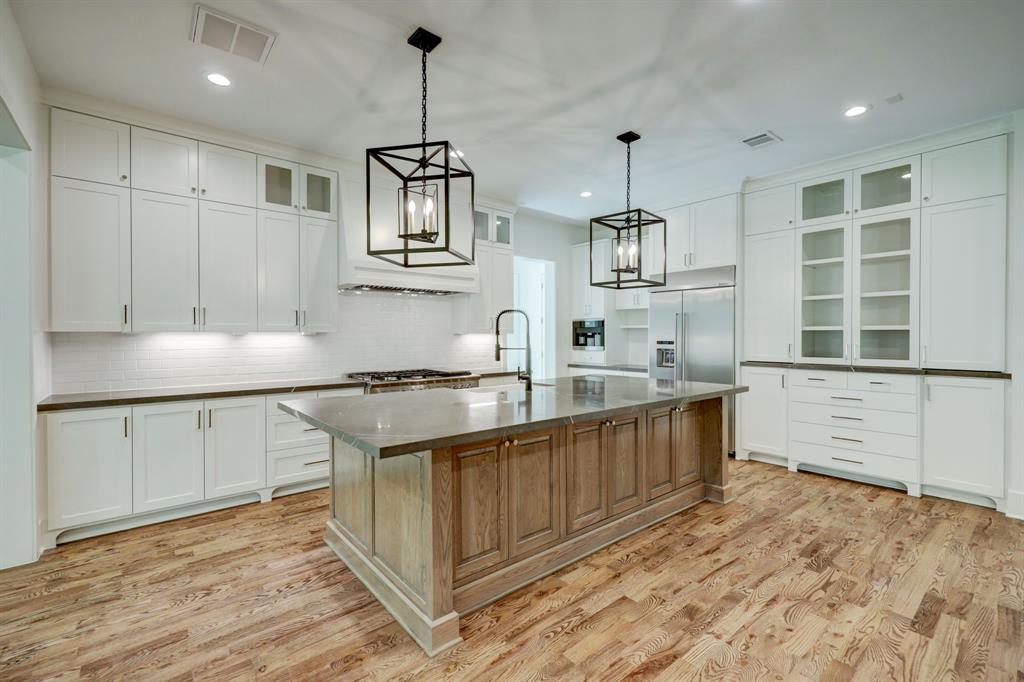 1243 Candlelight Lane, Houston, Texas image 21