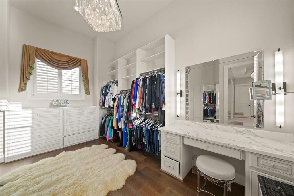 213 Los Frailes Drive, Friendswood, Texas image 34