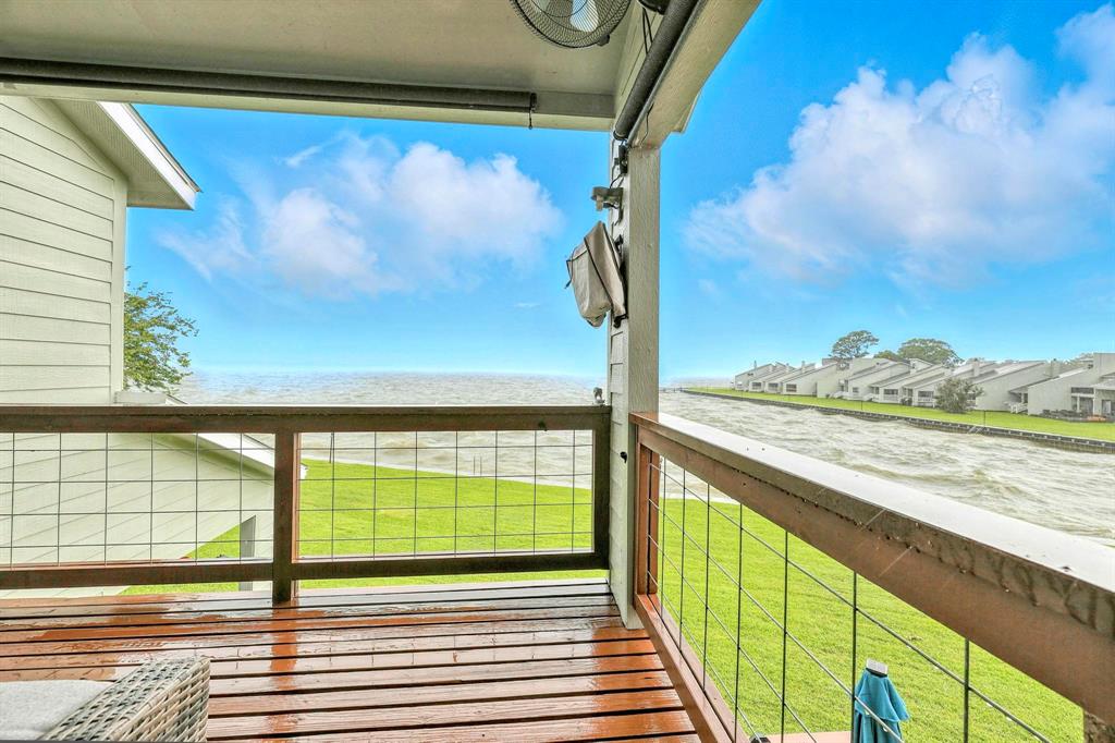 100 Edgewater Drive 39