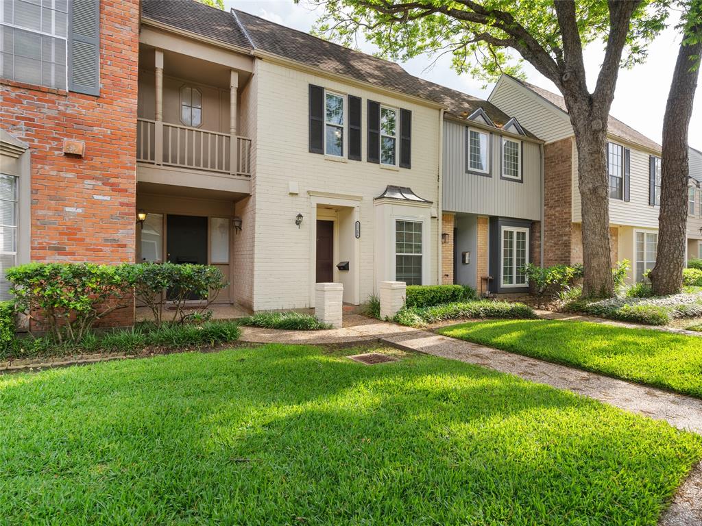 13286 Trail Hollow Drive, Houston, Texas image 2