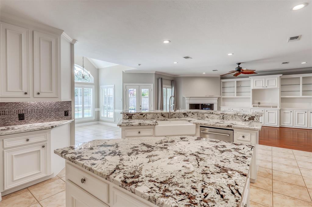 2114 Summerland Drive, Richmond, Texas image 20