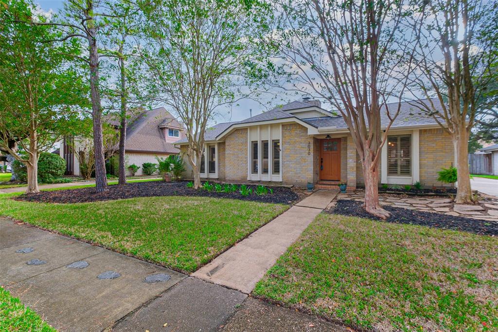 3030 Edgewood Drive, Sugar Land, Texas image 1