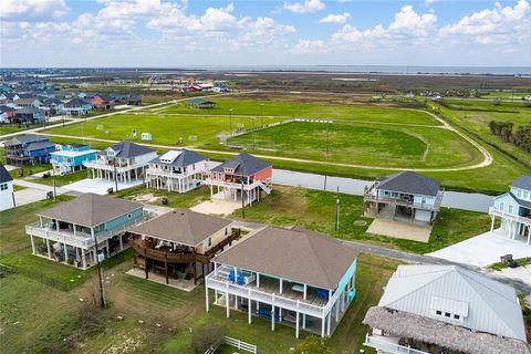 A home in Crystal Beach