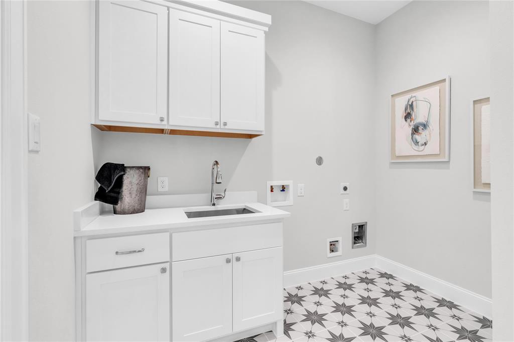 1019 Lake Breeze Drive, Waller, Texas image 32