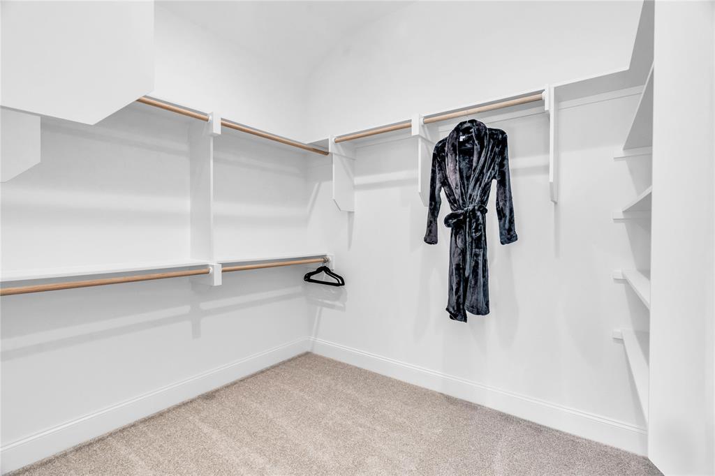 1019 Lake Breeze Drive, Waller, Texas image 30