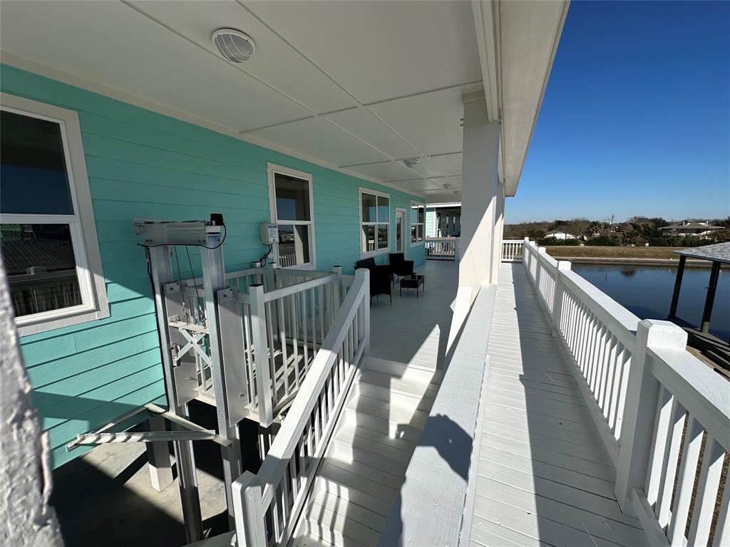 2120 Laguna Harbor Cove Boulevard, Port Bolivar, Texas image 11