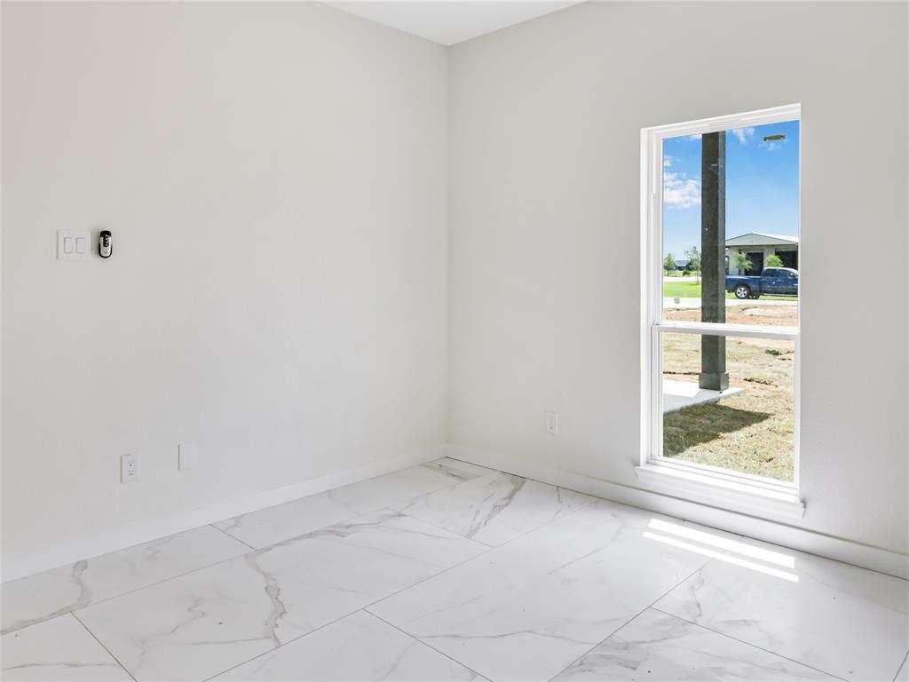 820 Angus Trail, Angleton, Texas image 20