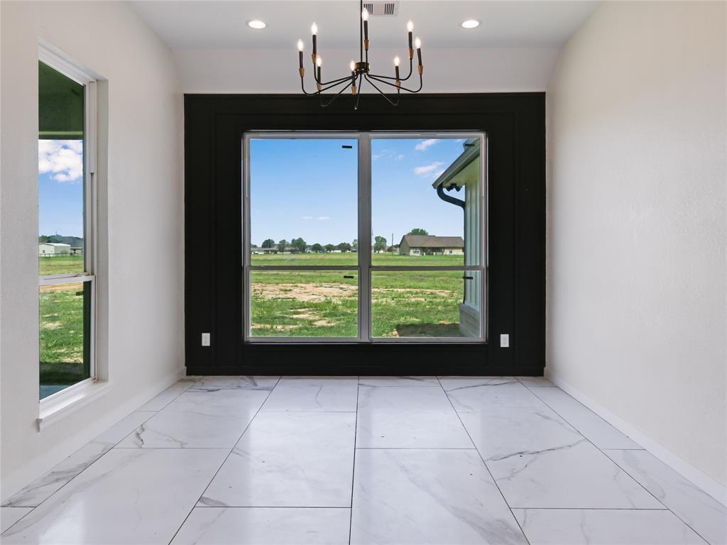 820 Angus Trail, Angleton, Texas image 5