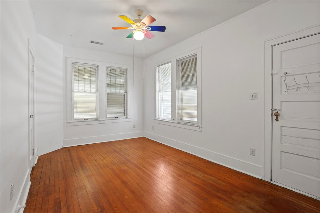 4128 Avenue R 1/2, Galveston, Texas image 23