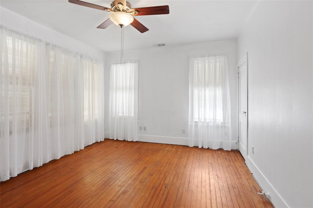 4128 Avenue R 1/2, Galveston, Texas image 20