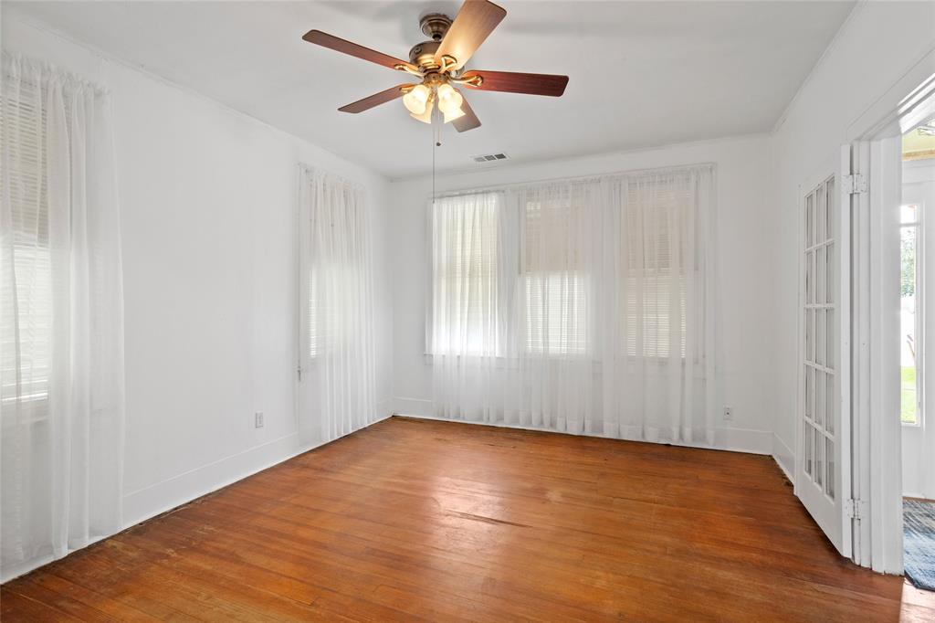 4128 Avenue R 1/2, Galveston, Texas image 10