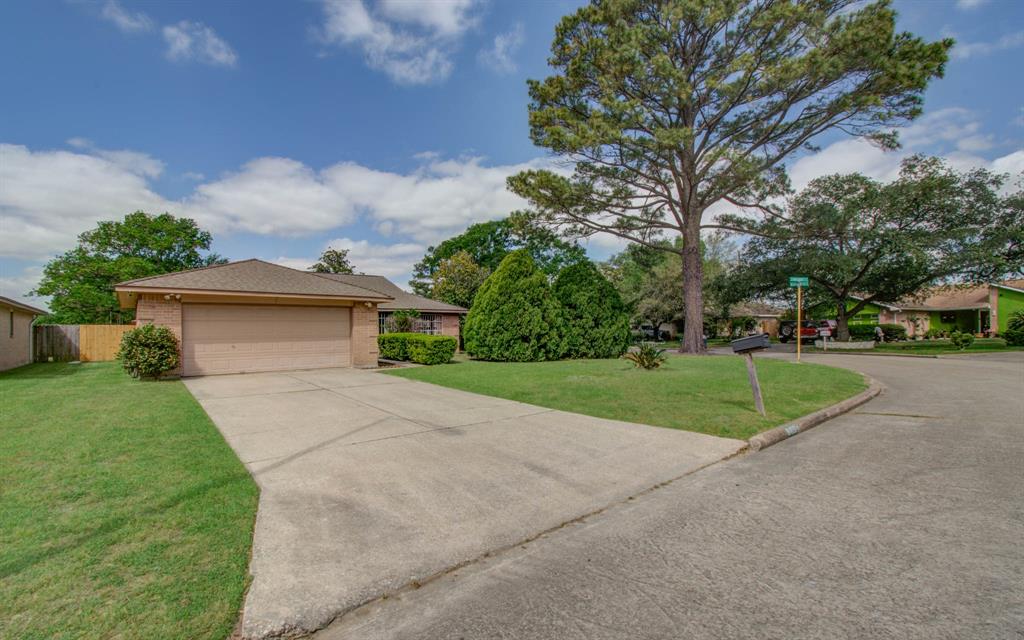 8419 NW Blacksmith Divide, Houston, Texas image 3