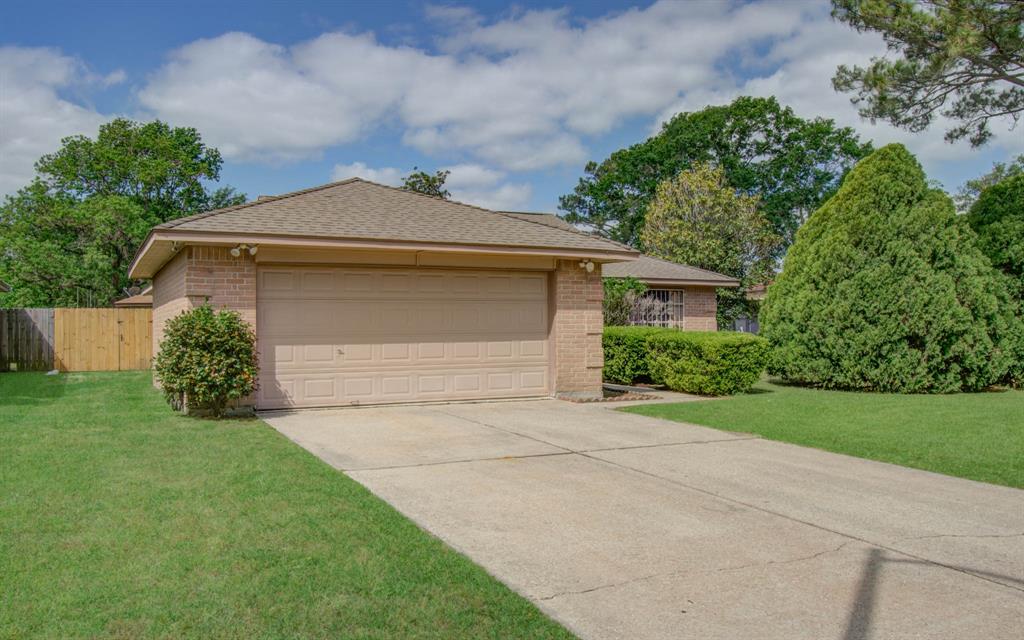 8419 NW Blacksmith Divide, Houston, Texas image 2