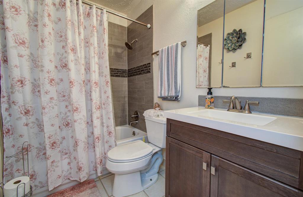 8419 NW Blacksmith Divide, Houston, Texas image 23