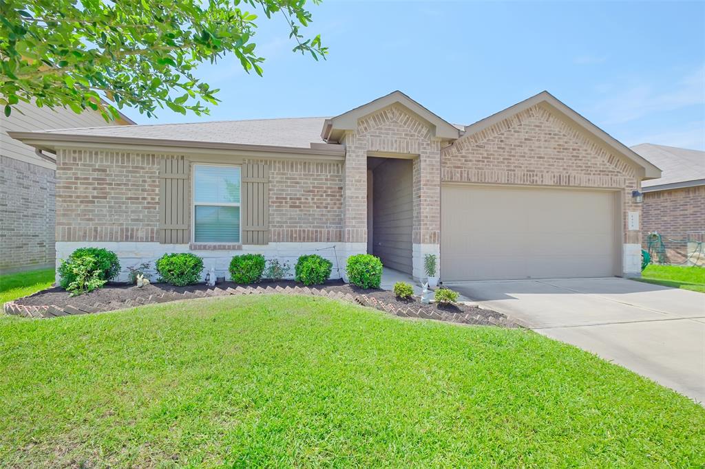 8434 Violet Hills Lane, Rosharon, Texas image 2