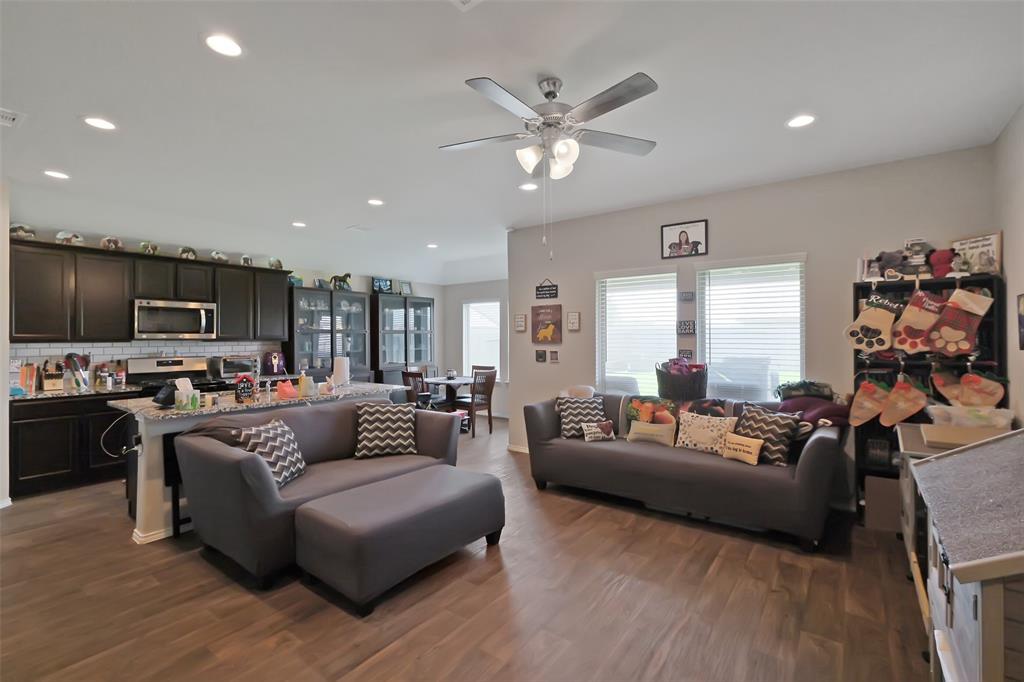 8434 Violet Hills Lane, Rosharon, Texas image 6