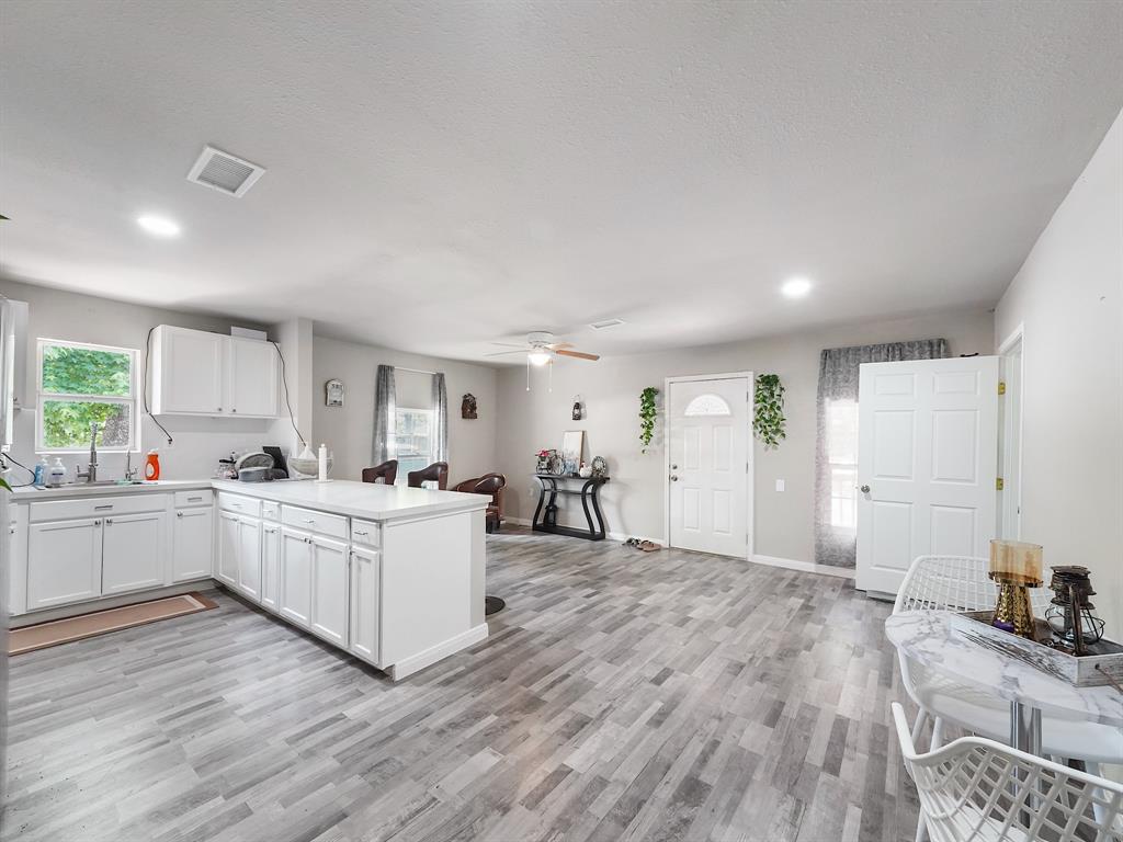29 County Road 2131 #A, Cleveland, Texas image 6