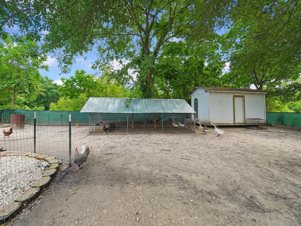 29 County Road 2131 #A, Cleveland, Texas image 17
