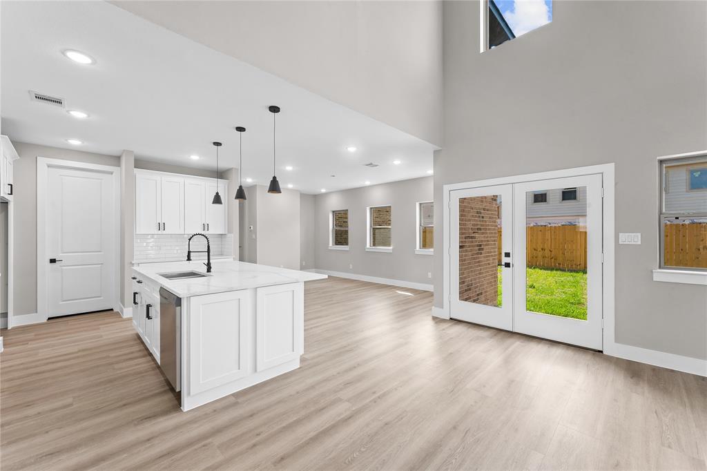 2607 Martinas Court