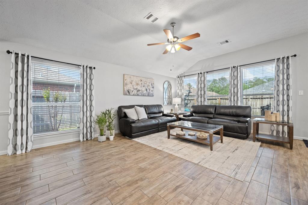 19514 Pine Cluster Lane, Humble, Texas image 6