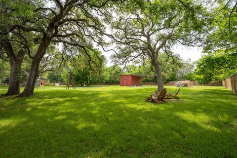 A home in Schulenburg