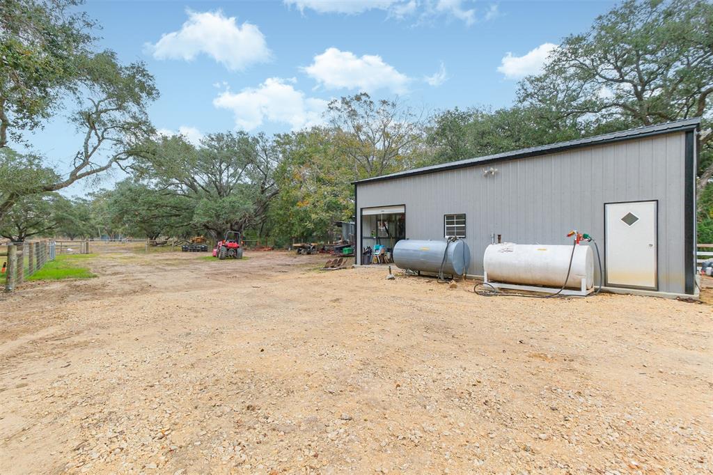 89 County Road 352, Elmaton, Texas image 36