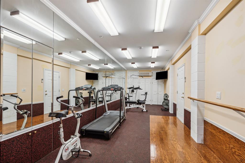 1110 Larkspur Lane, Seabrook, Texas image 38