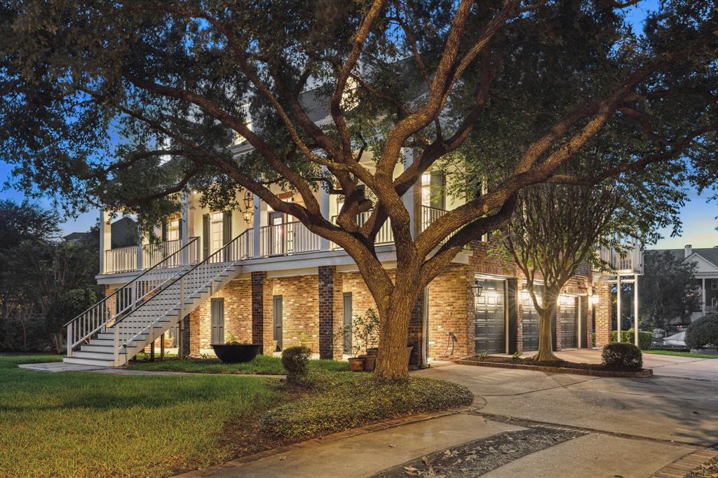1110 Larkspur Lane