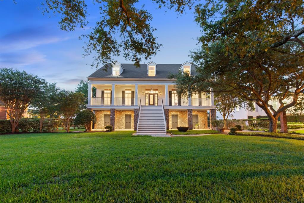 1110 Larkspur Lane