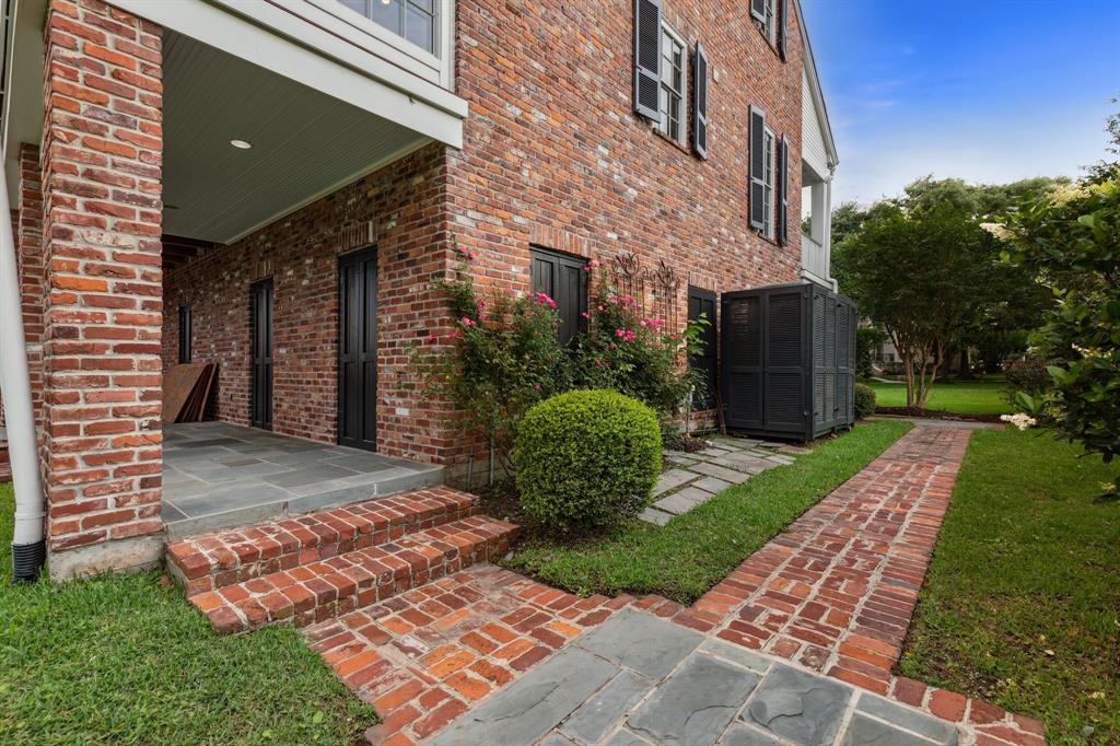 1110 Larkspur Lane, Seabrook, Texas image 34