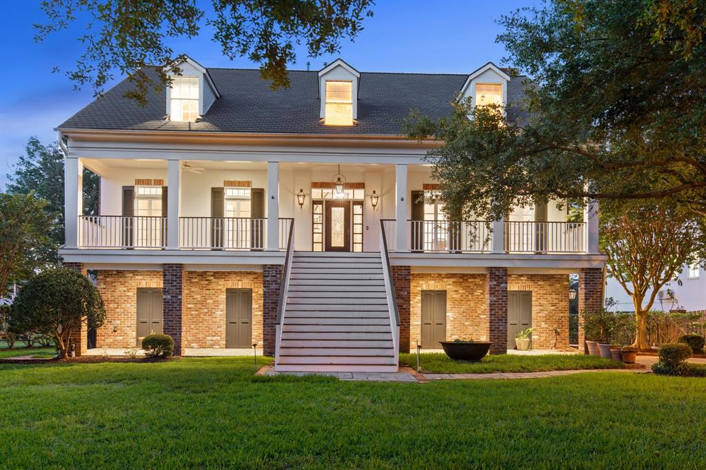 1110 Larkspur Lane