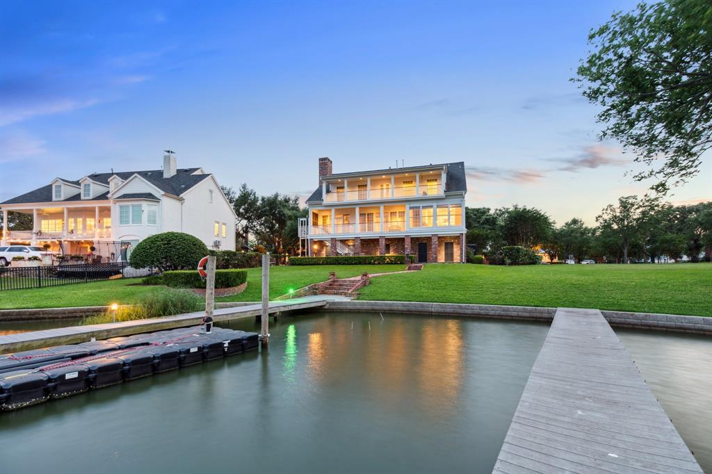 1110 Larkspur Lane, Seabrook, Texas image 43